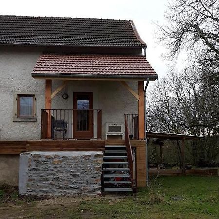 Agreable Gite En Pleine Nature Parmilieu Exterior foto